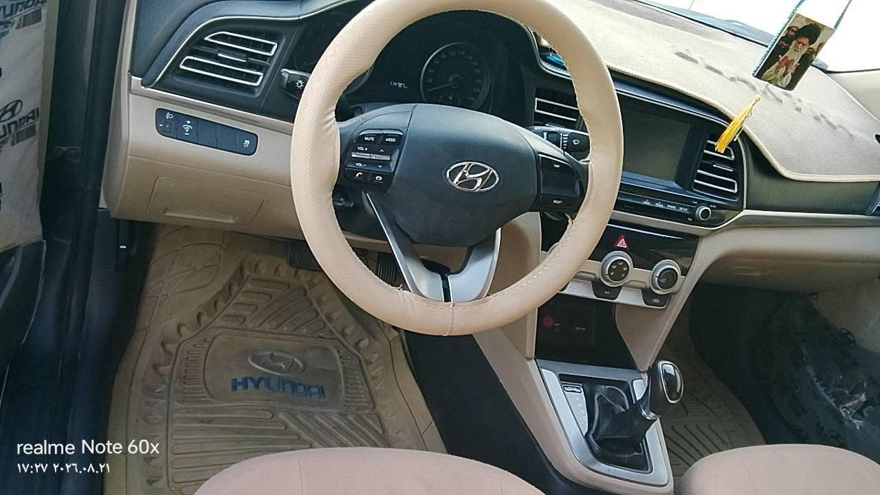 السلام عليكم الانترة خليجي موديل 20
للبيع بيها قطعتين صبخ باب وبنيد وقطعة تبديل جاملغ 
سيارة جاهزة للخير أن شاءالله ماناقصها اي شي تعال وشوف بعينك منضومة تبريد صار سبوع من شادها 
تايرات الامامي صار 4 من شادهن ولورة جدد سوفت عينك
اي استفسار اتصل وتدلل ***********
