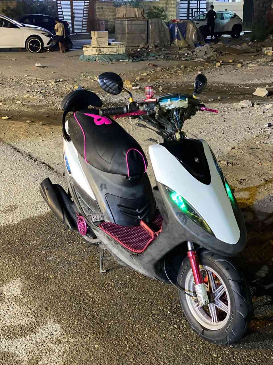 ماكس عدلة • اوراق • سلف وهندر