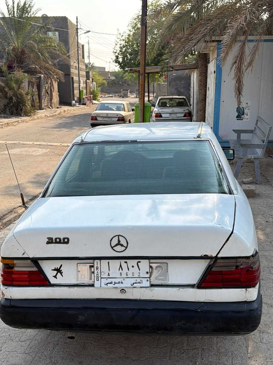 موديل 1989
مكينة وگير 2500 جديدة 
تخم تاير بعدة ما ماشي جديد 
كهربائيات كلها شغالة 
غرفة نضيفة 
أرضية جلد
سيارة جاهزة راعيها متوفي سنوية عضم
السعر 20 
عنواني البصرة ***********
