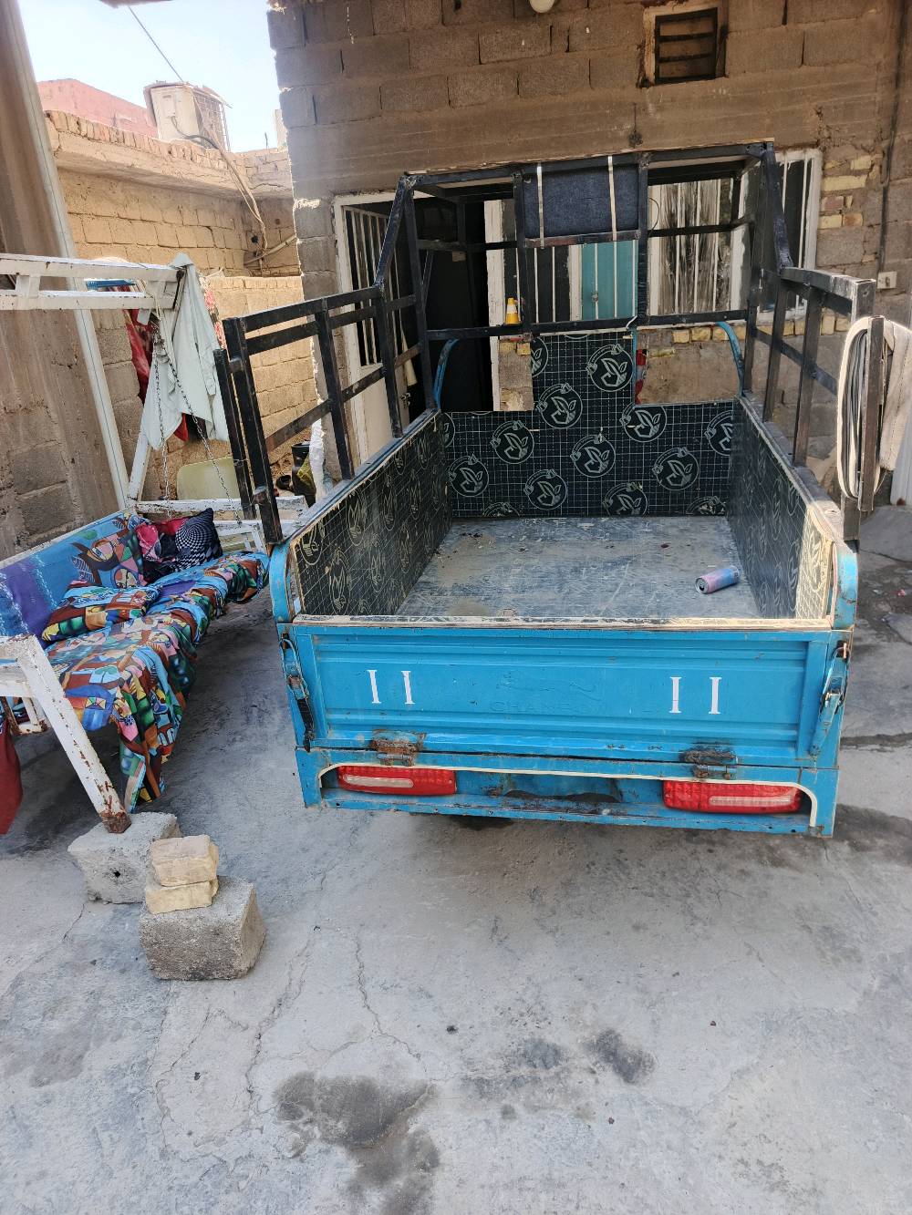 سلام عليكم ستوته صقر المديل 2021لبيع ستوته حلوه و نضيفه سعر 1750وبيه مجال حق جيه عنواني بغداد سبع قصور قرب حي اور رقم ***********
