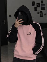 ملابس • لا تفاصيل