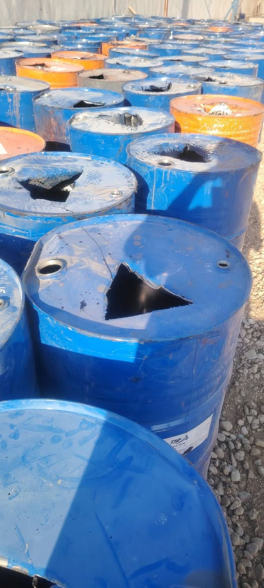 يوجد براميل زفت برميل جديد اكلاص محترك
***********

جمله فقط اسعار مناسبه جدآ
