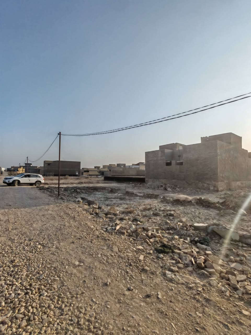 قطعه مساحتها 200متر العنوان ورديه الاستداره الثانيه مقابيل مستر شاورما
وطريق اخر من حي الغدير وقرب مستشفى الكفيل
سعرها بلاش وبيع مستعجل شارع 7متر
مربعه القطعه ترهم قطعتين
السعر 25قفل بدون عمله

استفسار اكثر الاتصال بل رقم
مكتب وعقارات الوارث
