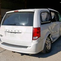 للبيع دوج كرفان موديل 18 حادثه بالصور موجود رقم ديالى جديد سياره ماعلي...