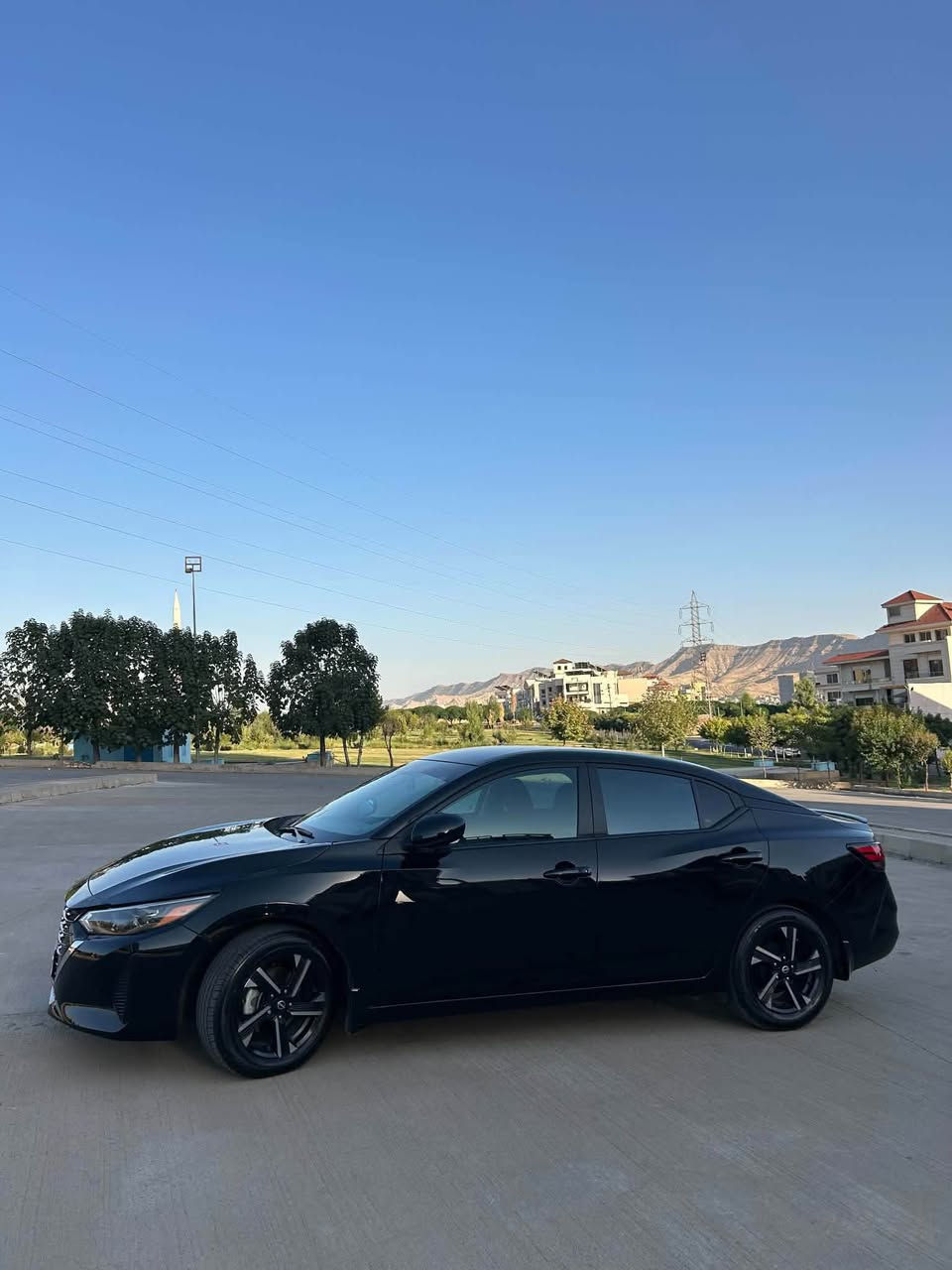 Nissan Sentra

موديل : 2024
لون : اسود قطران 

مواصفات : 
رادار ،  حساس فتل  امامي خلفي, جوانب  - تحكم ستيرن - تحديد سرعة - Auto brek  امامي وخلفي - Autu Hold محرك - محرك 20L مرغوب .

نضام : 
Normal- Eco - Sport S
ماشية 11 ميل ، صفرر

هيكل:
اسود قطران - ويل كروم  نيكل - 4 تيرات جديدة - بوند صبغ + جاملوخ سايق تبديل مصبوغ ، غراض شركة معها .

ايرباكات:
كلها شركة فقط / 
سكان - دكمة سايق مرجع سستم  شركة
سعر 146 و مجال 
لاستفسارات اتصال:
                                                     *********** دهوك, العراق
