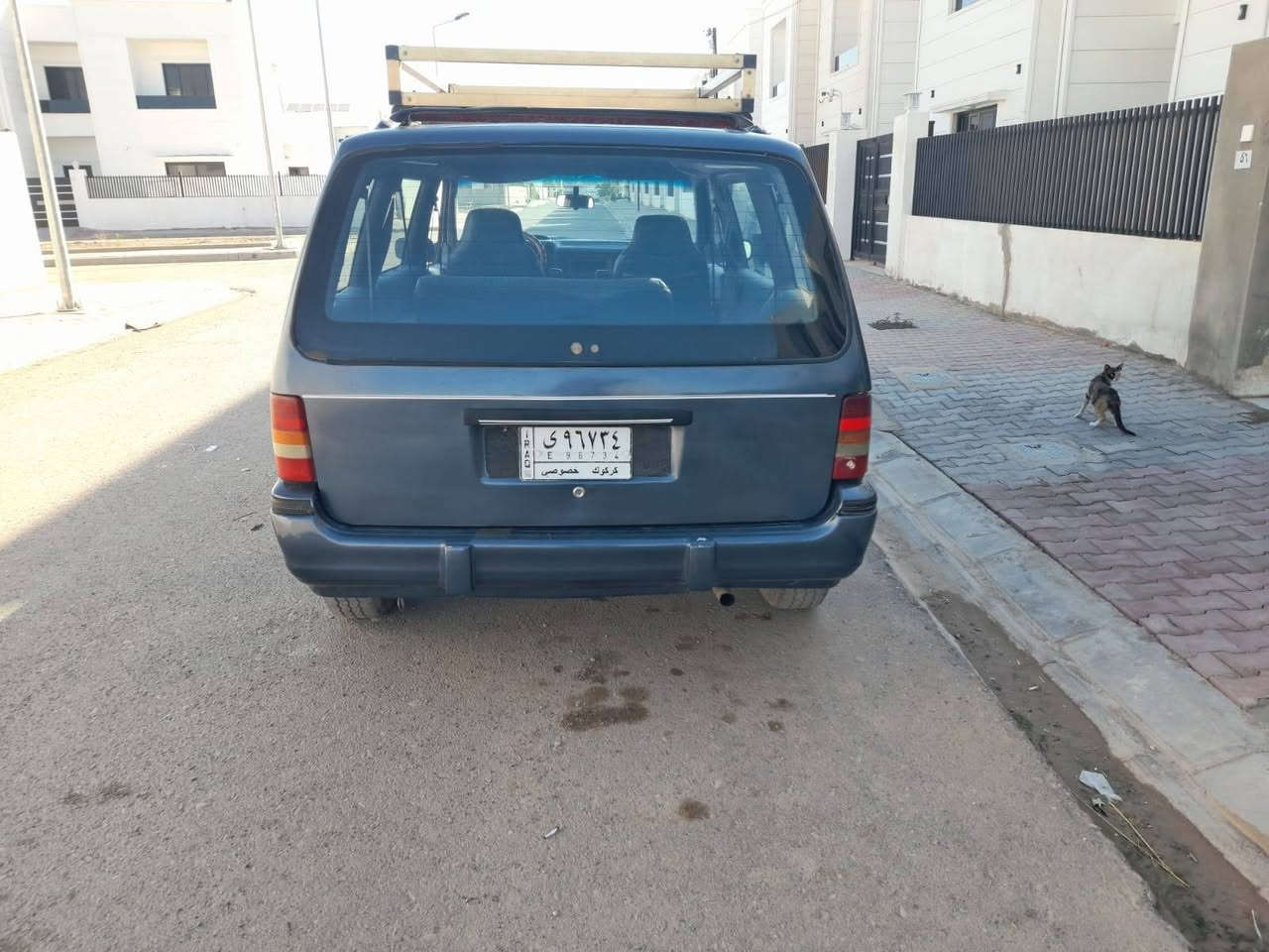 السلام عليكم للبيع  سياره كلايزر موديل 1992 كير ومحرك بلادي دوج 3300 سياره نظيفه مابيه مصرف مال جناي سنويه عضم عاج الماني سعر 33 بيه مجال اي استفسار اتصل ***********
