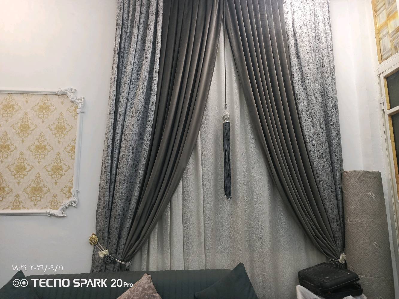 تخم قنفات اخو الجديد نظيف جدا للبيع هو والبرده وتخم تركي احنه مشترينه مليون ونص والله شاهد عليه مشترينه مليون ونص بس نبيعه مليون هو والبرده عنوان بصره حيكيميه تواصل على هاذا الرقم ***********