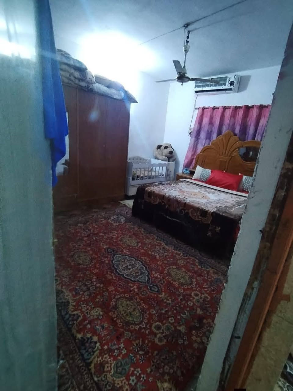 بيت طابو صرف خلف شارع الباشا شارع أبو دعاء المضمد طوريج أم الهوى المساحه 250متر يتكون غرفتين نوم 5x4 وصالة وصحيات داخلية وخارجية ومطبخ واستقبال وكما موضح بالفيديو *********** (.     ***********
