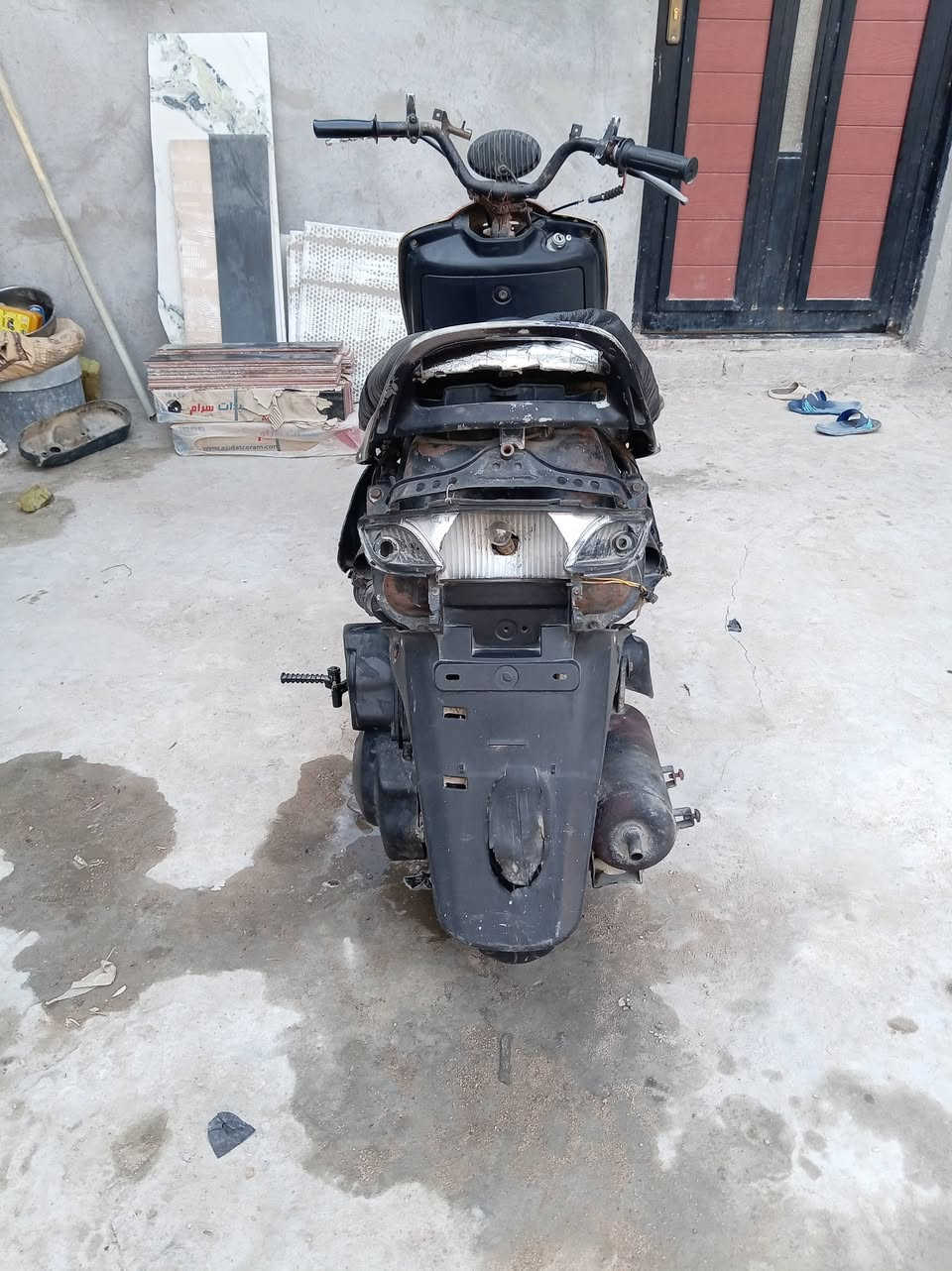 السلام عليكم دراجه فراشه للبيع سعر 300 وبيها مجال مكاني بصره والخصيب مهجران قرب مدرسه الشمس حياكم الله *********** هذا رقمي
