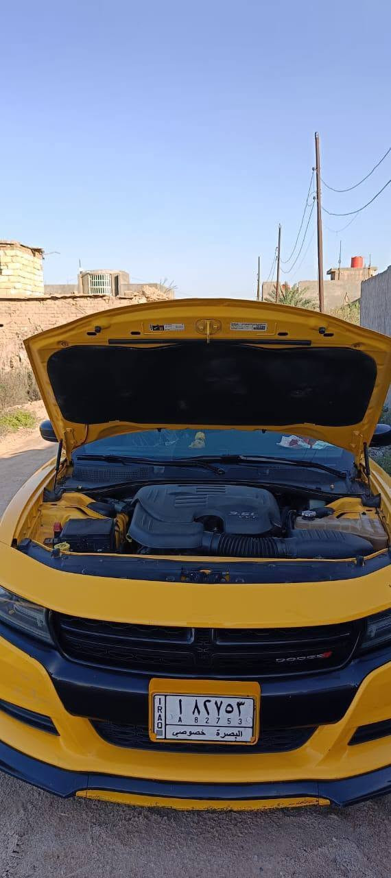 السلام عليكم
جارجر 17 امريكي SXT
اصفر بلاد مامصبوغه 
حادثها بامريكه ضربه بسيطه بالحاضن الخلفي 
ورصعه بخشم الجاملغ الخلفي اثر الحادث ومرجعه بارد وبالعراق بيها باب السايق فقط بي ضربه بسيطه ومامصلحه على حطتها كفاله شواصي والغود وباقي السياره كلها بدون دواخل
 مواصفاتها معروفه 
محرك 3600 V6
دفع خلفي
كشنات جلد
كشنات كهرباء
كشنات أمامية تدفئة
تحكم ستيرن كهرباء
ستيرن جلد
شاشة 8.4
تشغيل عن بعد
دخول وتشغيل بدون مفتاح
مكيف دبل زون
فتحات تكييف خلفية
مرايات كهرباء وتدفئة
حساسات ضغط التايرات
مثبت سرعة
وهواي موصفات مكينه كير كفالةحداديه جديده شواصي كفالة مال جاني ومصروف عليها هواي اي نقص مابيها سنويه
لل 2028 السيارة معلايه 21 اصل 17 باسمي تحويل ثاني يوم الله شاهد سيارة احلا من الصور الف مره تجي تشوف بعينك على ايدي ابد ما مشتغلة خط  بس صار عندي ظرف واريد ابيع
سعر 145 مكاني بصرة ***********
