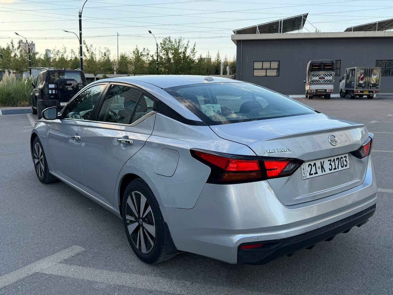 بەناوی خوای گەورە
نیسان ئاڵتیما 2021 SV سلڤەر
چەمەلەخی دواوە لەگەڵ پەڵەیەک سنوق و پەڵەیەک چەمەلەخی پێشەوە بۆیاخە بێ ناو گرتن بێ ئێرباگ
سەیارەکە زۆر جوان و تازەیە
65 هەزار رۆشتوە
مواسەفاتی بەسمەیە دوو دەرگای بەسمەیە سنوق بەسمەیە شەغالە  سوکان ڤۆلیۆم تەحدید سورعە شاشە گەورە کوشن کارەبا لایت لید لایت عەدەسە ویل کەپ رادار کامێرەو حاسە ئۆتۆ ستۆپ خەتی جادە  ویل کەپ دەبل سالۆنسا شوختی نیە
تەقەو رەقەی نیە گێرو مەکینەی بە شەرت نەکراوەتەوە
سەنەوی تازەیە
شوێن سلێمانی
***********
*********** السليمانية, العراق
