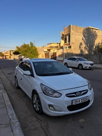 اكسنت ٢٠١٢ • مكفولة • مكيف بارد