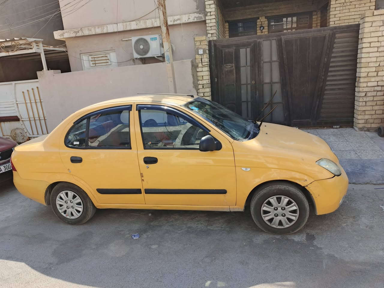السلام عليكم من رخصة الادمن المحترم طيبة ٢٠١٥ سياره جديدة كير محرك مكفول تبريد❄ سيارة باسمي تحويل مباشر وسيارة مال بيت ماشتغل بيها تكسي جديدة بمعنئ الكلمه تجي وتشوف بعينك السياره ب٣٩ وبيها مجال بسيط لطيبين*********** مكاني بغداد الدورة
