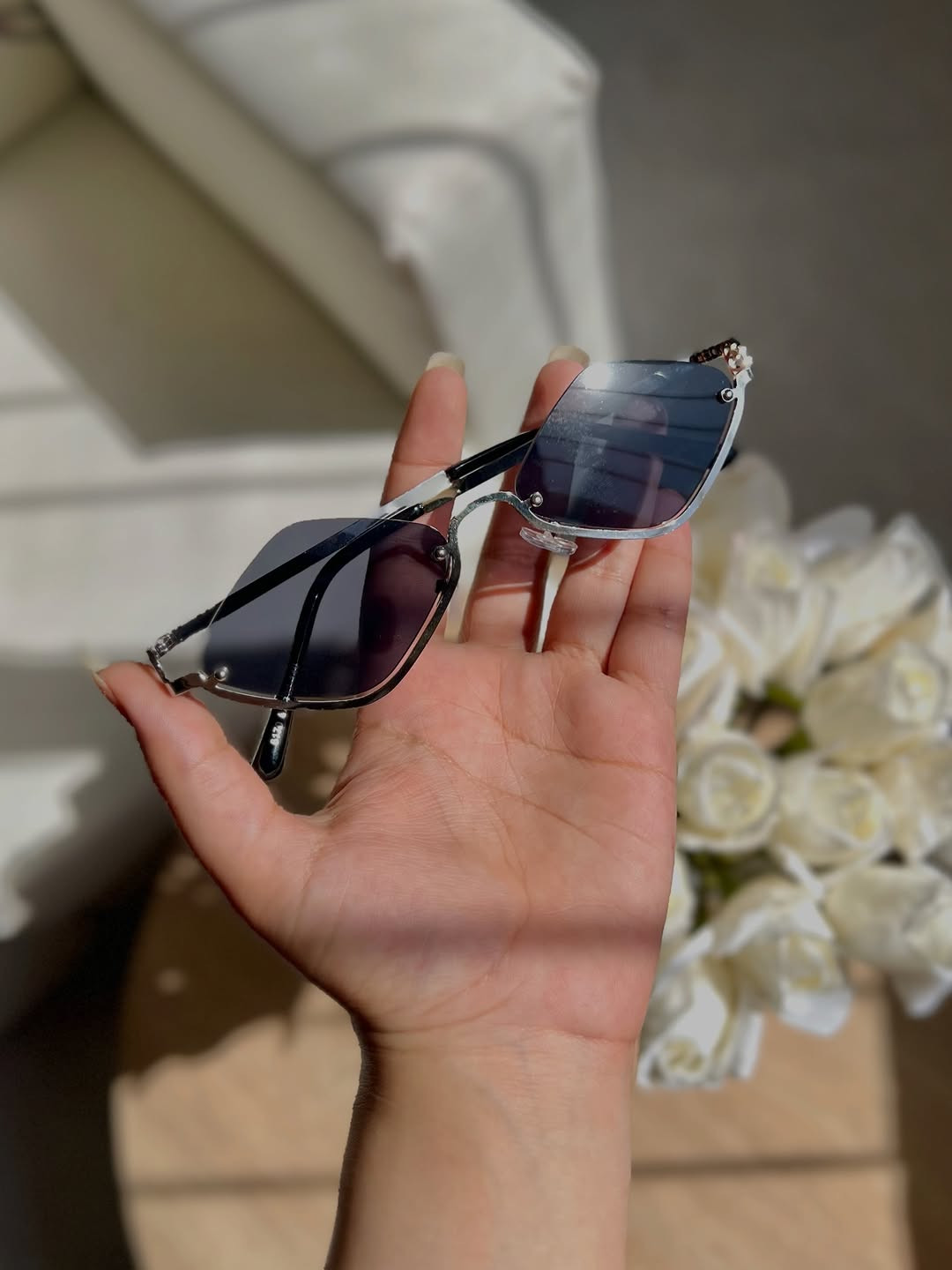 تشكيلة مميزة من النظارات🔥🫴

نص مكتوب في الصور:
- تلبسيهم بالدوام وانتي حلوه مثلا 🥺🤍 اقلبي للموديلات ✨