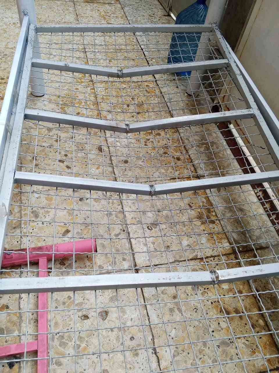 سرير نفر