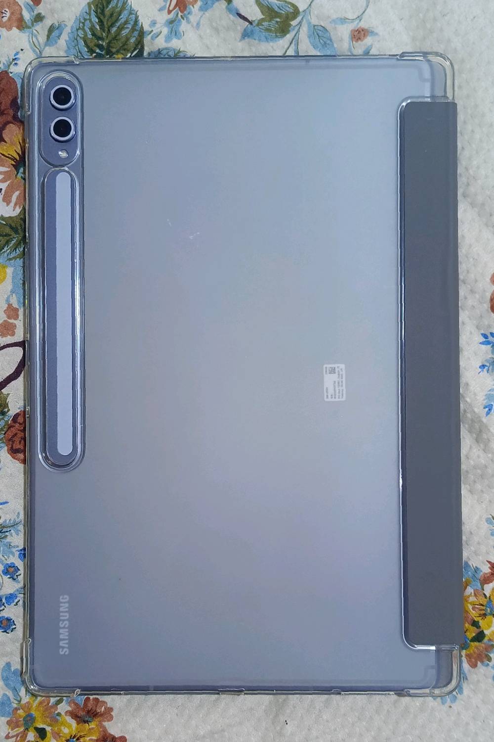 galaxy tab s10 ultra 256gb wifi

الملحقات : 
1- القلم الاصلي جدا نظيف مابي اي شخط ما مستخدمه 
2- لصقة شاشة اصلية مخليله ماخذها ب25
3- شاحن اصلي Ravpower 45 watt
4- كيبل اصلي belkin  طولة مترين والقدرة مالته 100 watt
5- حافظة جلد اصلية ماخذها ب 30

الجهاز نظيف جدا حتى الحواف بعدها بالنايلون والبطارية ممتازة جدا وما مصلح ولا واكع ابدا ولكن بي كم شخط على الظهر واضحه بالصوره اثر شفت مال العاب لصق،
وبدون كارتون 

السعر الكلي المطلوب 950 الف
تواصل واتساب ***********  
المكان بغداد/ الغدير 
لا يوجد توصيل 