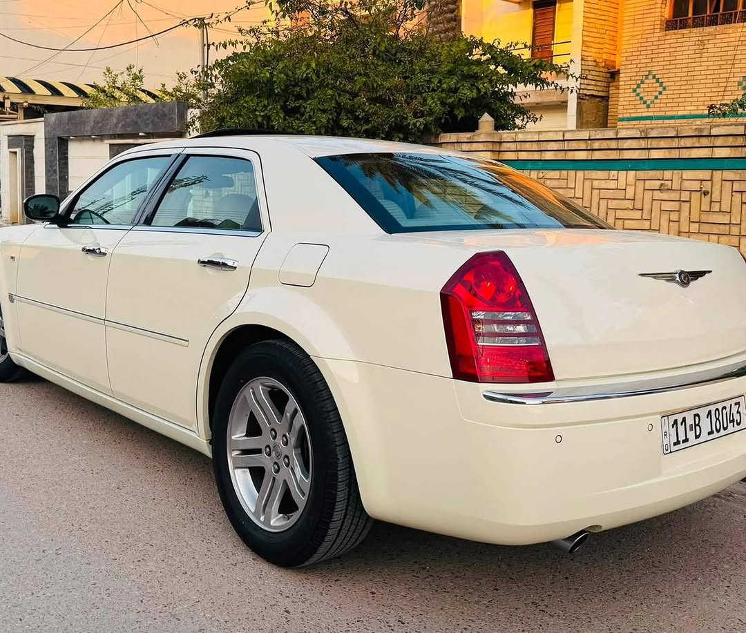 كرايسلر 300 هيمي • ٢٠٠٦ • ماشي ٥٥٠٠٠
