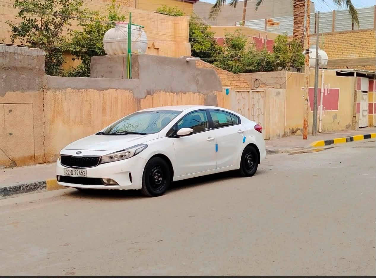 سيارة فورتي وارد امريكي محرك 2000 دوش رقم وسنوية ثاني يوم التحويل جاهزة هزة ومكينه وحدادة مكفولة السعر ١١٠ بي مجال بسيط استفسار اتصل على الرقم ‭***********‬
