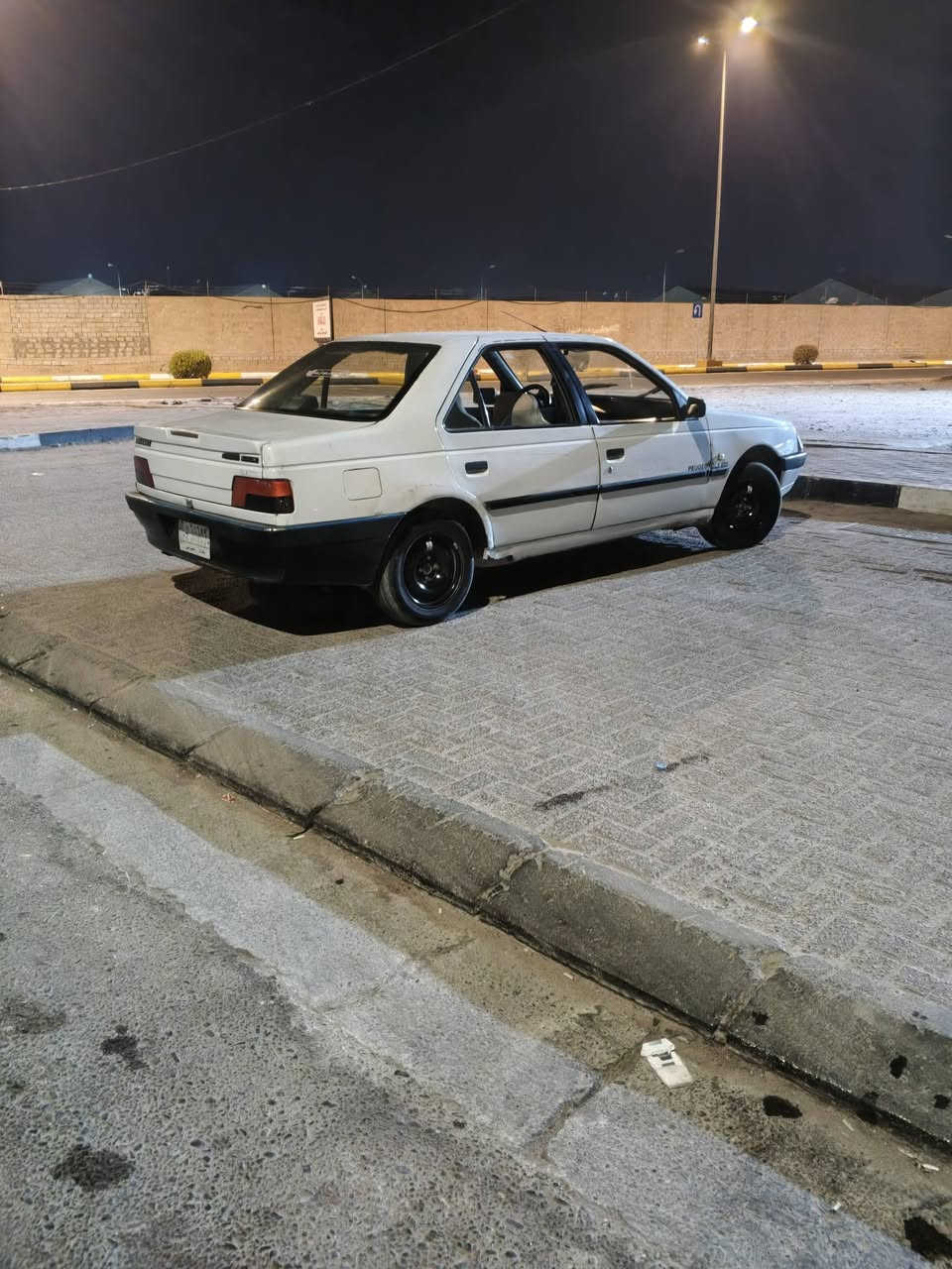 405موديل11مكينه فرنسي  رقم بغداد السياره جاهزه 
السعر 30وبيه مجال  مكاني كربلاء 
***********
