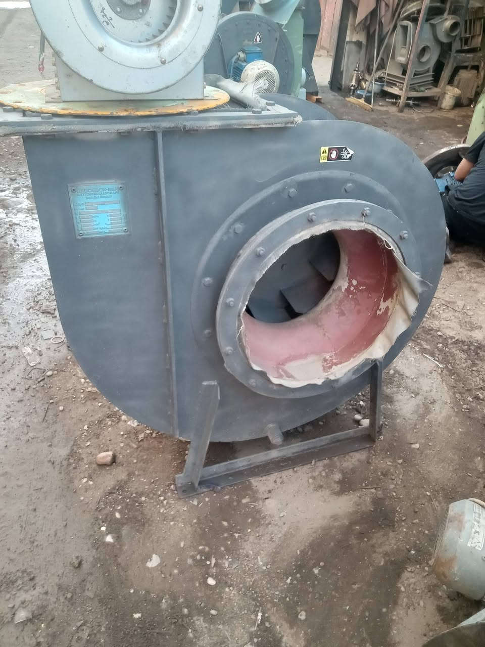سلام عليكم بلور ايطالي يتحمل درجه حراره عاليه عنوان بغداد باب الشيخ فرع مطعم تازه ورشه البركه مصطفى الجبوري ***********
