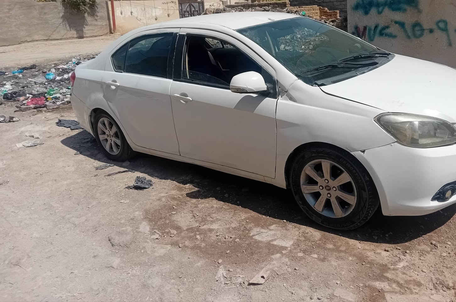 السلام عليكم كريت ويل خصوصي رقم بابل تحويل مباشر سنويه لل٢٨ محرك وكير نضاف كير عادي صدر خلفي امامي جديد حيل تايرات نضاف كهربائيات كلها شغاله شاشه شغاله جديدة كيجات كلها تشتغل فقط كيلو متر طافي السيارة مصبوغه عام وبيها تصليح بلتكمه اليمنه الاماميه سعرها قفل ٣٥ مكاني كوت.‏‪***********‬‏
