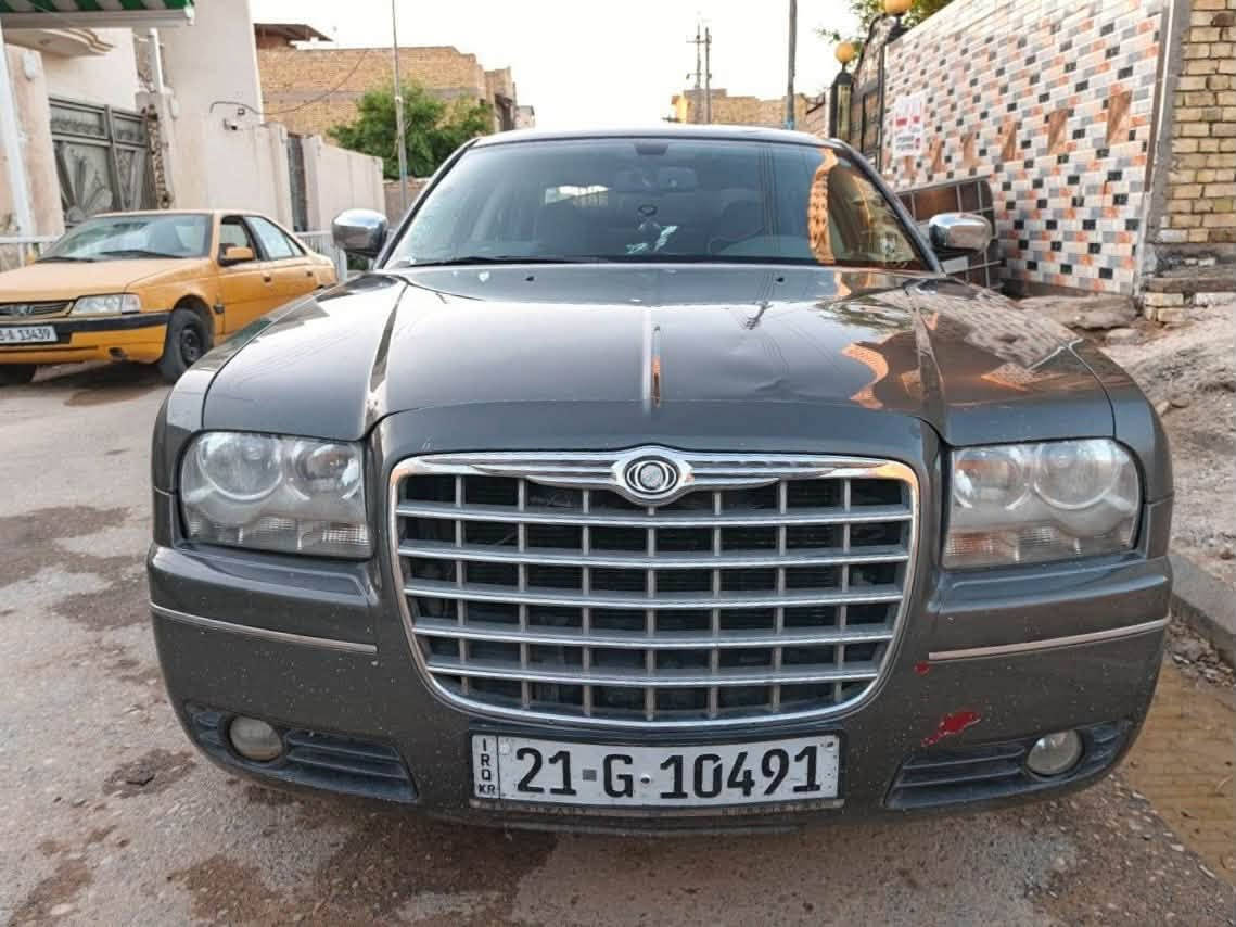 يا الله 
سلام عليكم اوباما٢٠٠٨للبيع او مراوس حسب القناعه السياره ضربته هلال الجاملغ الخلفي وبيه طكات خفيفه بل دعاميه باقي كفاله داخل عسلي كشن كهربائي مكينه وكير واكسل جدد تتدفئه وتبريد السياره احلى من الصور حداديه جديده ويل شمسي تخم تاير السياره رقم سليمانيه مكان السياره العماره سعره ١١٥وبيه مجال حك الجيه شراي اتصل ***********
