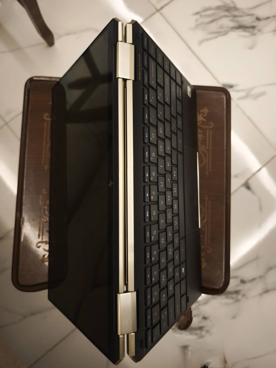 HP Spectre x360 4k touch
الموديل: HP Spectre x360 Convertible 13-aw0059TU

المعالج: Intel® Core™ i7 (الجيل العاشر) 

الشاشة: 13.3 4k UHD لمس قابلة للطي 360 درجة لاستخدامها كـ Tablet

الذاكرة العشوائية: 16GB LPDDR4 بسرعة عالية 3733MT/s  

مساحة التخزين: 512GB SSD

كارت الشاشة: Intel® Iris® Plus Graphics

2 منفذ USB Type-C thunderbolt للشحن 
منفذ 1 usb type A

 الصوت: سماعات احترافية بدعم من Bang & Olufsen

ملاحظة:البطارية مستبدلة فقط واداؤها طبيعي

السعر 750 الف

***********
بغداد / المعلمين
لايوجد توصيل
