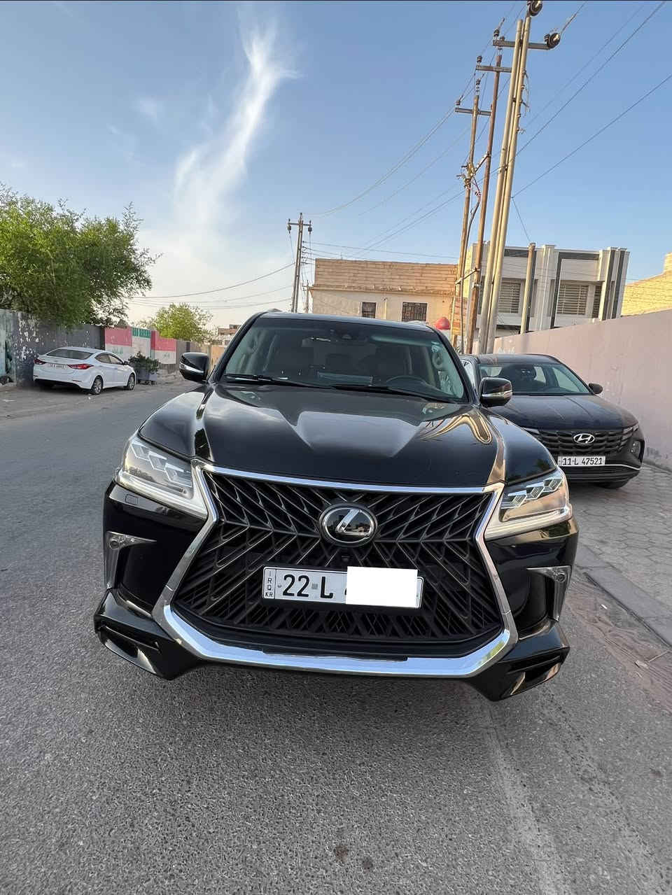 للبيع لكزز ٢٠١٩ سوبر سبورت اصل فول مواصفات بريم
Lexus LX 570

🚘 لكزس LX 570 موديل 2019 — فول مواصفات 🔥

* محرك V8 سعة 5.7 لتر
* دفع رباعي 4×4
* قير أوتوماتيك 8 سرعات
* فتحة سقف
* تشغيل بصمة
* دخول ذكي بصمة
* كشنات جلد فاخر
* كشنات كهربائية
* ذاكرة للكشنات
* تبريد وتسخين الكشنات
* 7 ركاب
* جنطة كهربائية
* ست رادارات
* 6 كاميرات 360°
* نظام مراقبة النقطة العمياء
* حساسات أمامية وخلفية
* مثبت سرعة راداري
* تحذير الخروج عن المسار
* نظام منع الاصطدام
* شاشة وسطية
* شاشة خلفية
* نظام صوت فاخر
* بلوتوث
* USB / AUX
* تحكم من السكان
* دبل ثقيل وخفيف
* Crawl Control للطرق الوعرة
* Multi Terrain
* تعليق هيدروليك/متكيف
* جنوط 20 إنچ
* إضاءة LED
* مرايات كهرباء وطي
* حساس مطر
* إضاءة أوتوماتيك
* تكييف ثلاثي المناطق
* ثلاجة/تبريد داخلية
* فرامل إلكترونية
* نظام نزول المرتفعات
* أنظمة أمان كاملة
* فول مواصفات خليجي
السعر ( 650 )
الشراي يتصل متوفر واتساب 
***********
