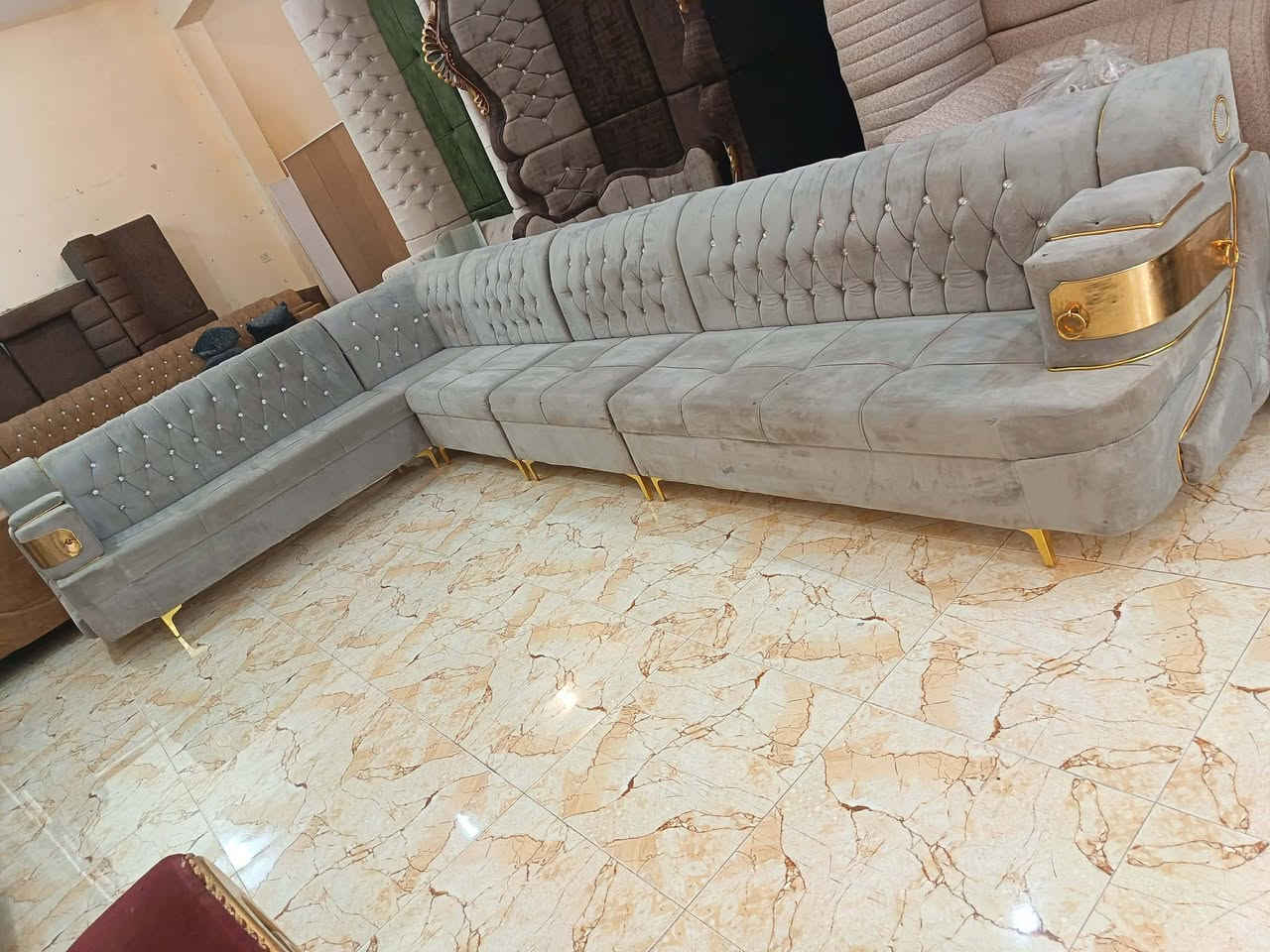 معرض ابو عبدالله للاثاث المنزلي 🔥 وصول وجبه جديد من ديوان مستخدم عشر مقاعد خمس قطع شي حديث وراقي زورونا تجدون ما يناسبكم العنوان تكريت الديوم بلقرب من اسواق الزوبعي للاستفسار خاص او اتصال *********** متوفر وتساب
