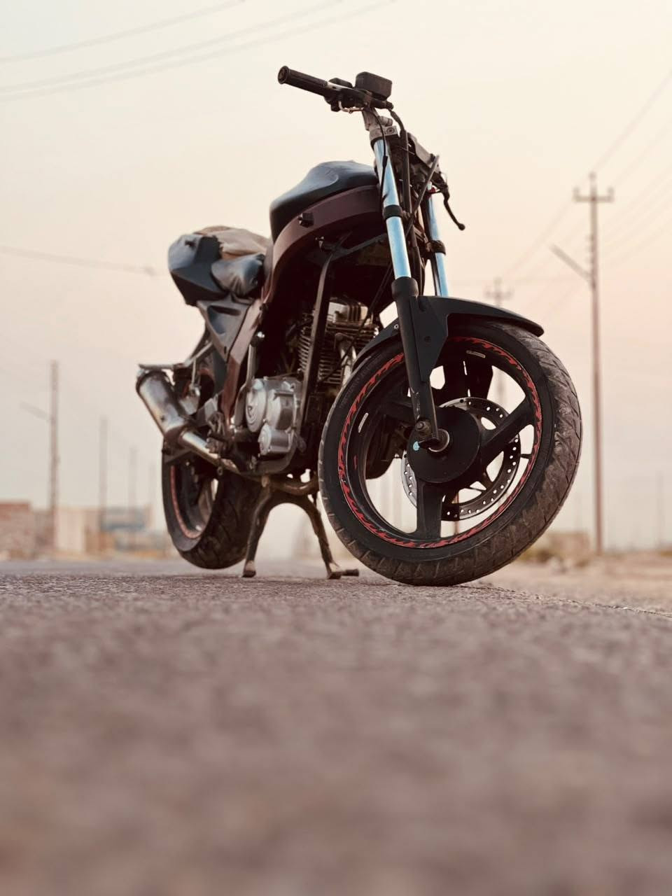 السلام عليكم 🌹
🚲 دراجة كاوسكي للبيع – موديل 2002

💰 السعر: 300 ألف دينار عراقي
📌 بيها مجال بالبيع للجادين.

الدراجة مناسبة للاستخدام اليومي، والبيع مباشر.
🔥 السعر مناسب والفرصة حلوة، والجاد يتواصل ويشوفها على الطبيعة.

📞 للتواصل واتساب: ***********
📍 العنوان: بغداد – سبع قصور
