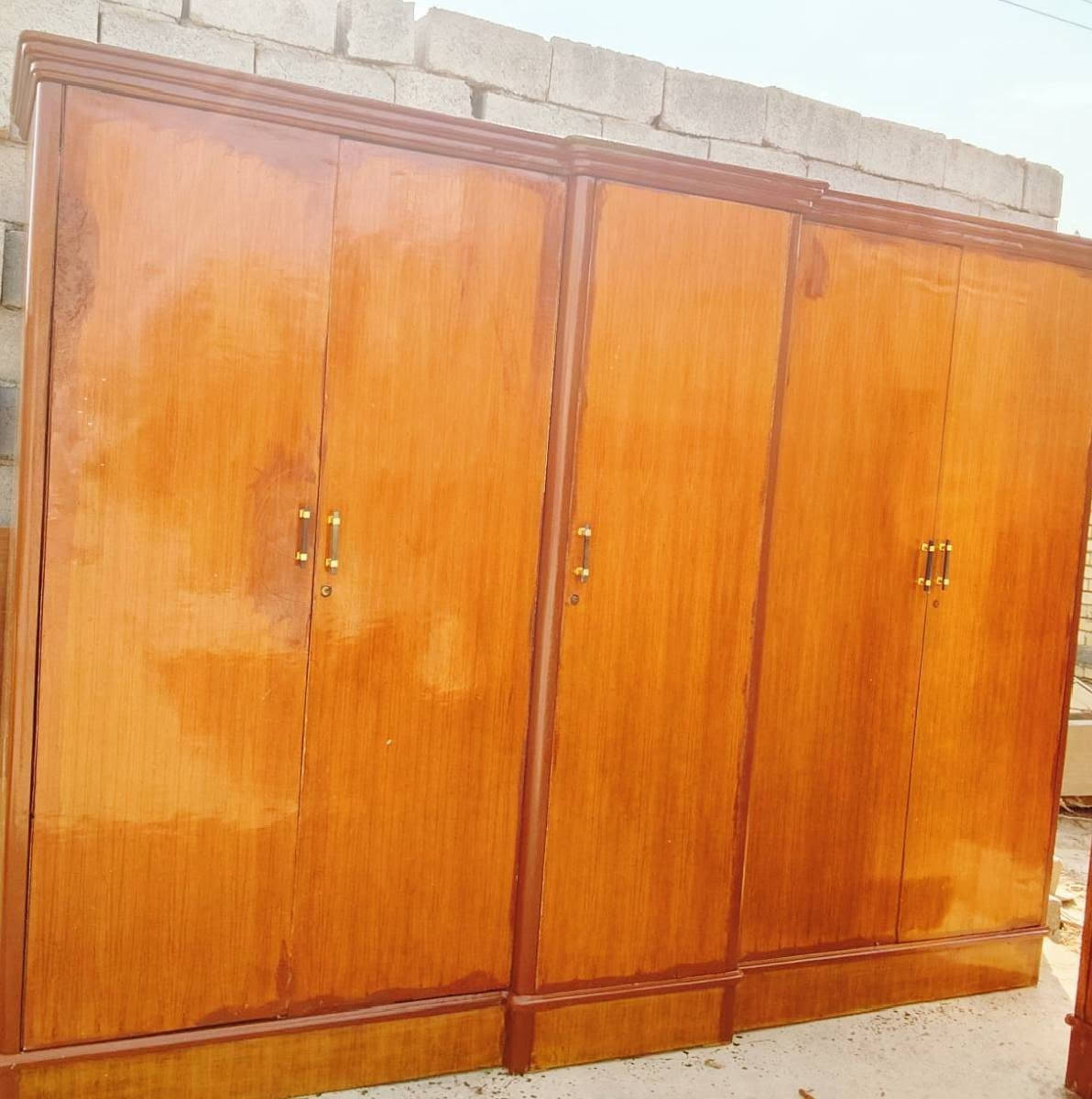 كناتير نظيفات السعر الواحد ٢٠٠ ***********
