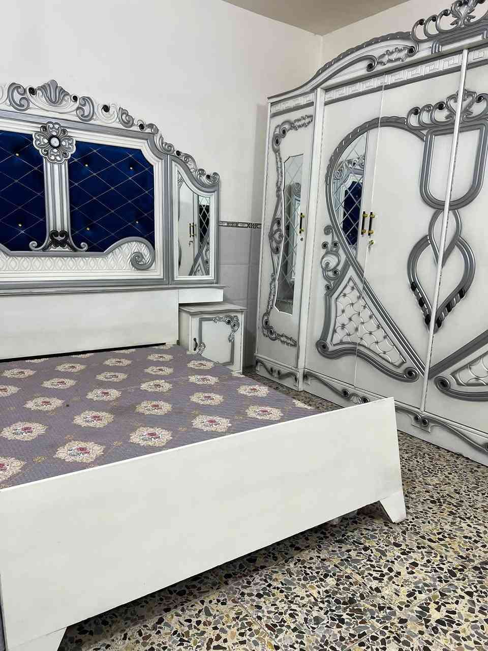 غرفه اخشاب عراقية مال عرسان السعر ٧٥٠ العنوان الشعب حي بساتين ويوجد توصيل ***********
