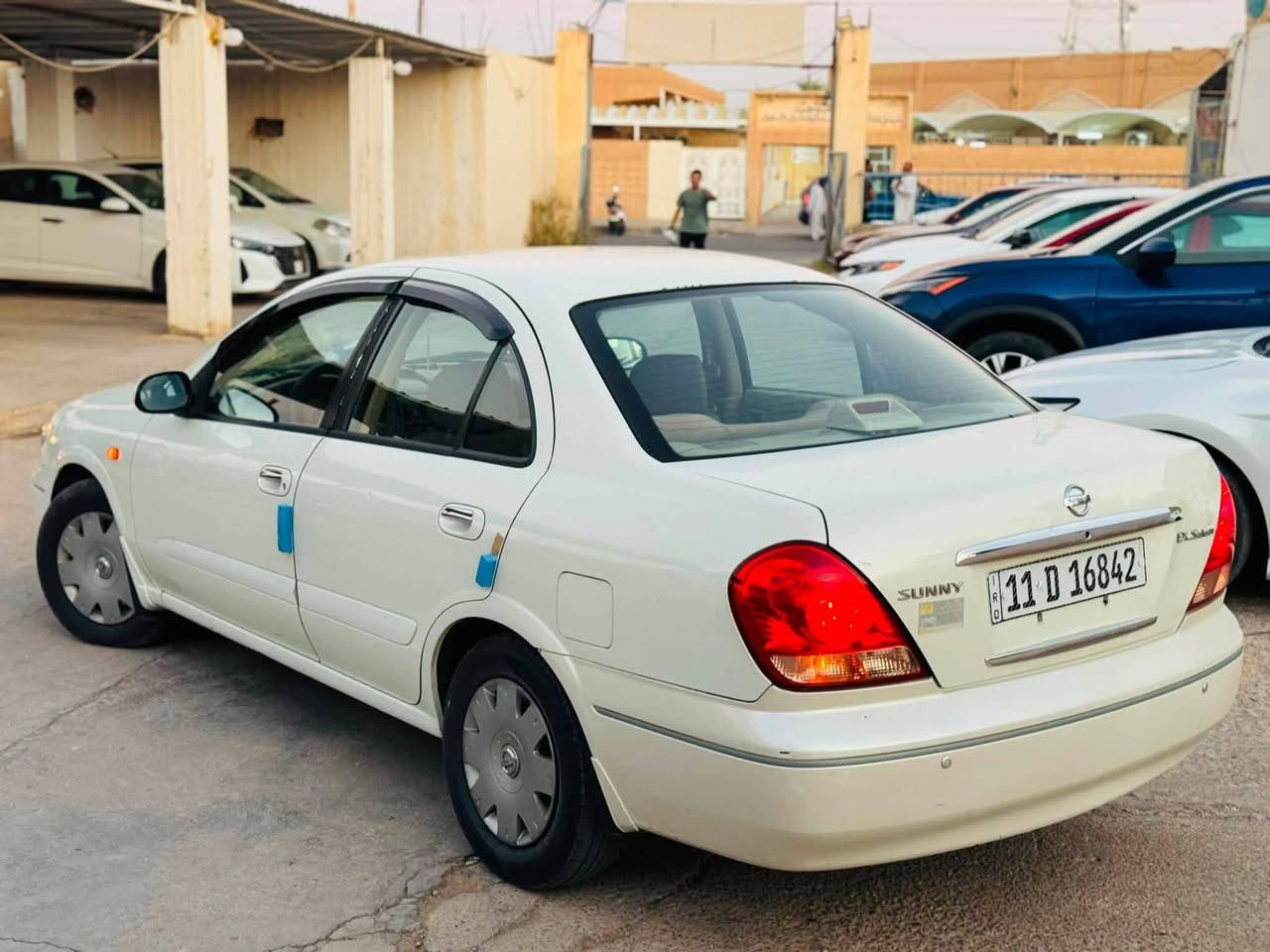 تحيه طيبه...
سني للبيع 2008
كير اوتماتيك 
لون صدفي 
ماشيه 216
استخدام شخصي صبغ قليل موضح بصور 
سياره بأسمي.. 
سعر 98.. 
سياره جاهزه وبلعافيه علياخذها... 
***********
