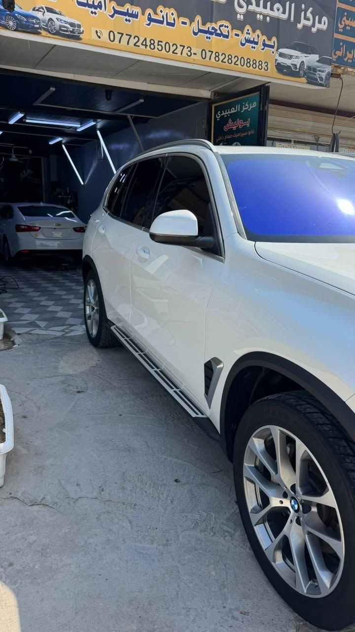 Bmw  X5  S drive 40i
2024  
كلين تايتل 
رقم دهوك بأسمي تحويل مباشر مضلله بالسنويه وباج تضليل 
فول مواصفات 
كشنات جلد 
كشنات كهرباء وتدفئة وخزن 
داتاشو  بعدة وضعيات مختلفه 
كامرات محيطيه 360 درجه 
رادارات محيطيه 360 درجه 
لايت ليزري متحرك  بگ لايت ليد  
اضاءة ترحيبيه عند الاقتراب من السياره 
فتح وقفل السياره عند الاقتراب والابتعاد 
بانوراما   
صندوق كهربائي بخاصيه القدم 
اناره محيطيه 
عده وضعيات گيجات القياده متغيره
كامره رؤيه بالدشبول ( ناضور )
 إيماءات (تحكم بالصوت عن طريق الاشاره باليد)
اوتوهولد 
اوتوستوب 
نظام هايبرد خفيف 48V
انظمه قياده متعدده 
Eco 
Eco pro
Normal 
Sport
مكان السياره اربيل 
ماشيه 74 ميل 
السعر 45,500$

للاتصال ***********
