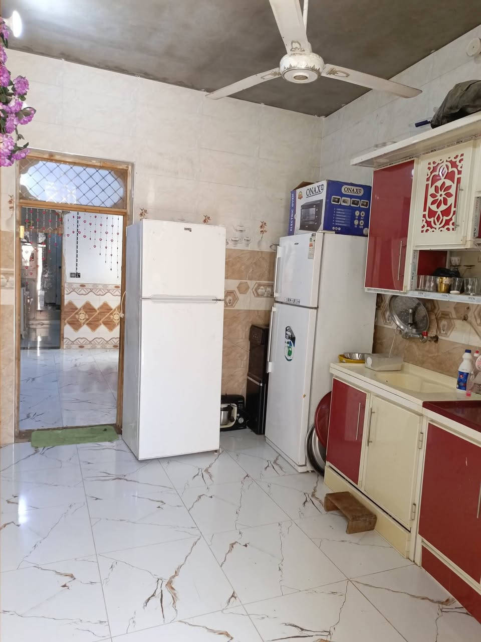 #تم #تنزيل السعر بيع مستعجل 
دار للبيع طابو زراعي سند 25 
امكمل معامله مال التطويب ومنطيني رقم  
مساحه 140 
العباسيه حي المنتظر الثاني مقابل مدرسه سما النجف يبعد عن الشارع العام كوفه عباسيه 50متر 
البيت طابقين  الطابق الاول يتكون غرف2  وصاله استقبال مطبخ صحيات خارجي وداخلي مكشوفه 2
الطابق الثاني بعده ماكامل كاملات بي بس غرفتين 
البيت الطابق الاول صب والطابق الثاني فرمستون 
السعر 59وبي مجال قليل لشراي 
***********
