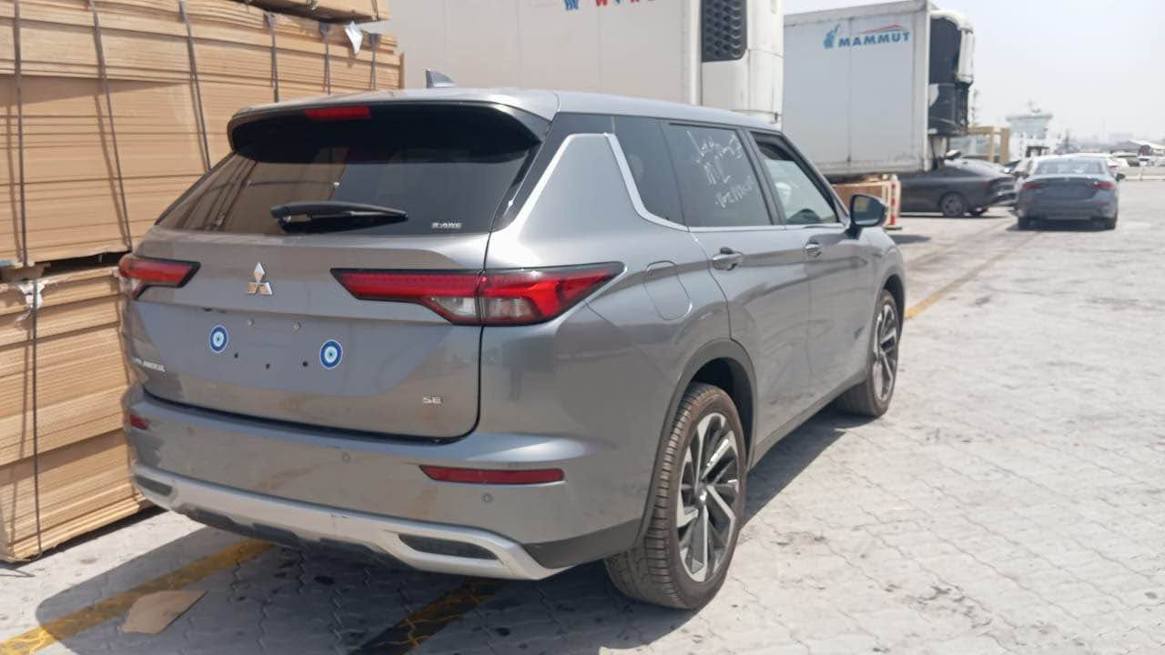 ئاوتلاندەر ٢٠٢٤ مواسفات SE دبل اکسل فوول فوول فقت پانۆراما نییە سندوق شفت ئاوێنە کارەبا شاشە کامیرە ٣٦٠ دەرەجە رادار ٣٦٠ دەرەجە فوول فوولە بەس ماشالله ی دەوێ سەیارەکە بەس بۆنیتی هەیە بێ ژۆرێ بێ ایرباگ ژمارە کاتیە ٩٠ رۆژی لەگەلە
*********** أربيل, العراق
