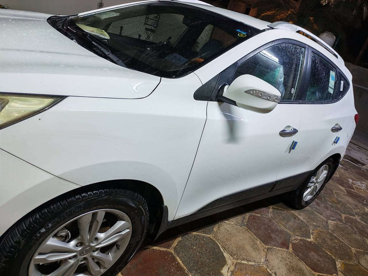 🚘 للبيع: هيونداي توسان 2014 GT Line
🔹 الموديل: 2014
🔹 الفئة: GT Line
🔹 المحرك: 2000 CC
🔹 القير: أوتوماتيك
🔹 الدفع: أمامي
🔹 السيارة نظيفة ومرتبة
🔹 الاستخدام شخصي
🔹 الداخلية نظيفة
🔹 التبريد والتدفئة شغالة
🔹 الفحص على المشتري بأي مكان يختاره
🔹 لا توجد مشكلة بالفحص إن شاء الله
💰 السعر: 145 قابل للتفاوض 
📍 الموقع: بغداد
📞 للتواصل: [***********]
