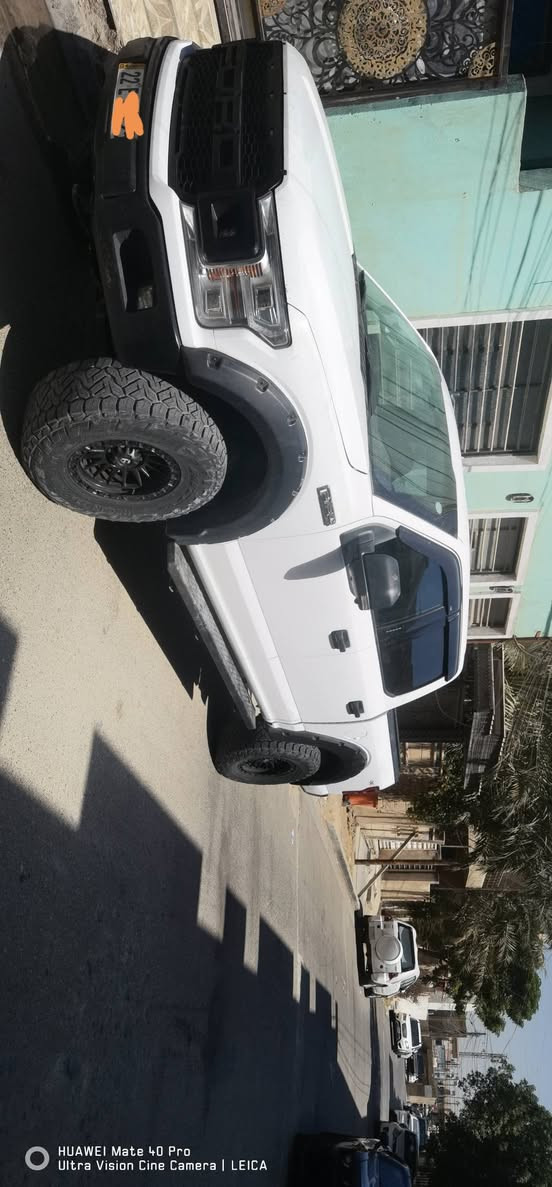 السلام عليكَم
للبيع
فورد F150 موديل ٢٠١٩ XLT
رقم شمالي تحويل مباشر
محرك ٨ سلندر ٥٠٠٠
كير طرح ١٠ نمر
السياره جاهزه ما بيه نقص غير حساس اطار وكله شغاله.
تبريد قطعتين
 شاشه كبيره 
رادار ممانع تصادم
كامرات ٣٦٠ درجه
تحكم كشن
كشنات عاديه مو جلد
مرفعه بامريكا وتايرات جبليه توني شادهن
كروز سرعه
تحكم كامل ستيرن
تبريدها ثلج الحمد لله
موجوده بغداد
السعر ٢٢٠ وبيه مجال للشراي
مراوس اذا اكو ب سلفرادو او رام ٥٧٠٠
***********
*********** وتساب
