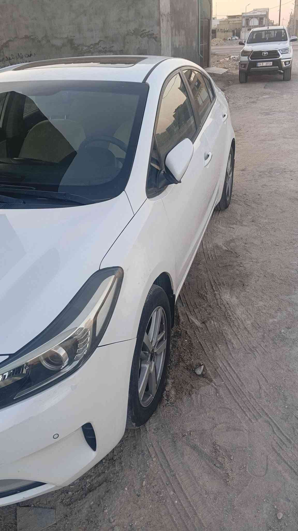 السلام عليكم
سيراتو ٢٠١٨ فول مواصفات كفاله من ضربه وصبغ

فقط بارد قليل كلش بجاملغ ايسر مكينه ٢٠٠٠ 

تبريد كير مكينه تخم تأثير جديد سياره كلها بلاد ما مفتوف برغي بيها سياره جاهزه السعر ١٣٠ وبيها مجال   مكانه البصره 

استفسار *********** اتصال فقط
