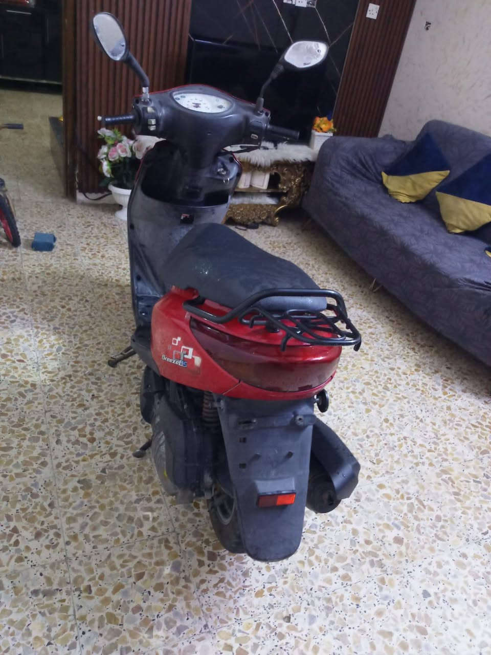 بريز اكزز ياباني سكليتر خطين مختمه كله شغاله اي نقص مابيها درجه نضيفه السعر 650 بغداد المشتل0776311934
