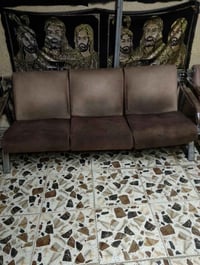 تخم • كنب • صوفا