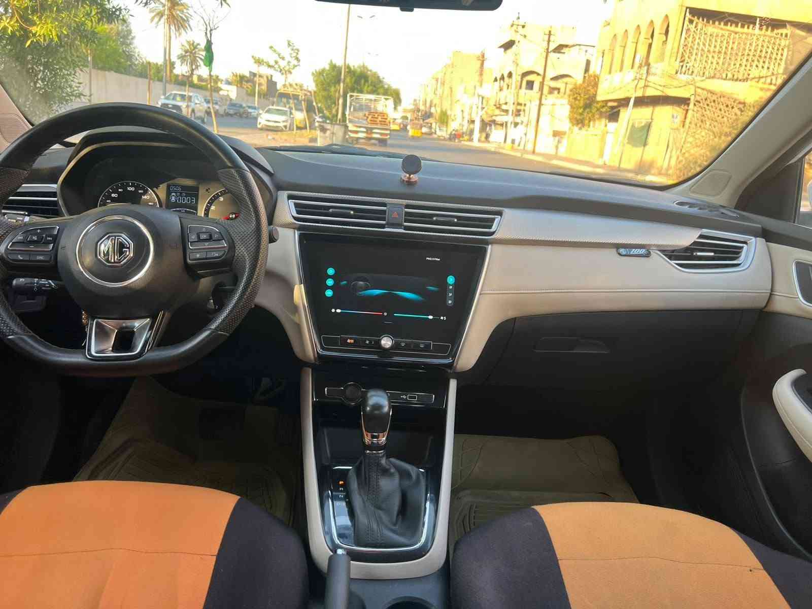 السلام عليكم للبيع mg5موديل ٢٠٢٥ ماخذيها زيرو ماشيه حاليا ٢٥ الف كم شاشه جبيرة كامرة خلفيه ويل كب تحكمات استيرن رقمها بغداد محرك كير داخل كله ع وضع الشركة وصبغ مابيها
بس بيها طخات وتعدلن بارد سعرها ١٠٠$ شدة وبيها مجال للاتصال ***********
