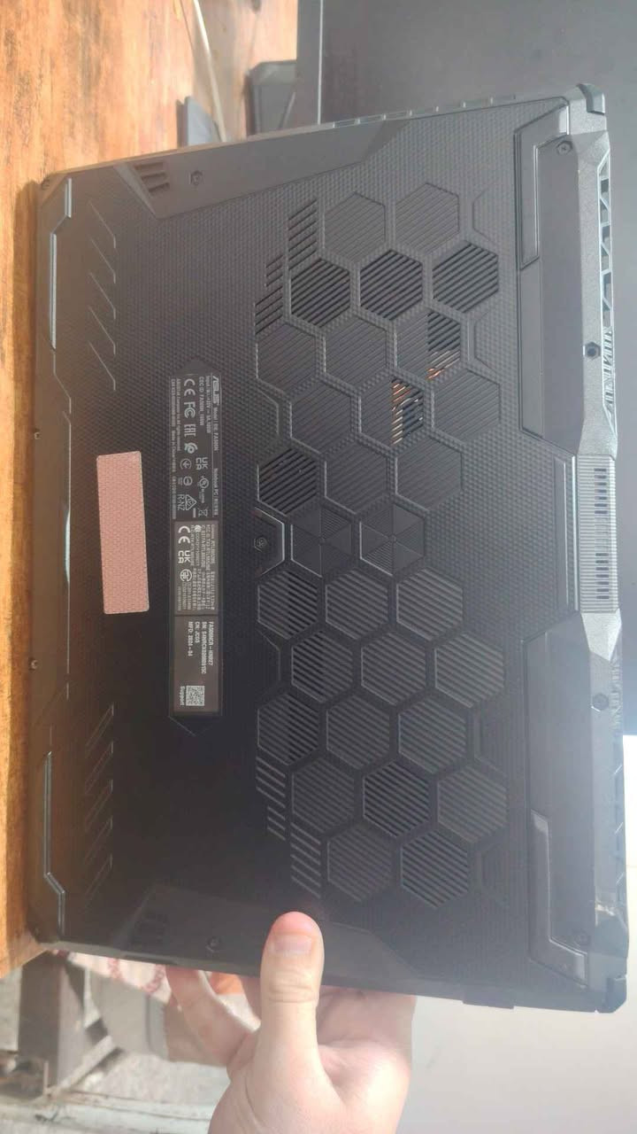 لابتوب asus كارت شاشه 3050 4gb
Ram 16gb ddr5
هارد سامسونك 512gb
شاشه FUL HD 144HZ

بطاريه بحاله ضعيفه

كيبورد RGB لكن ٣ دكمات بالكيبورد غير موجودة بس تشتغل

وبيهة مجال للشراي للتواصل *********** بغداد, العراق

