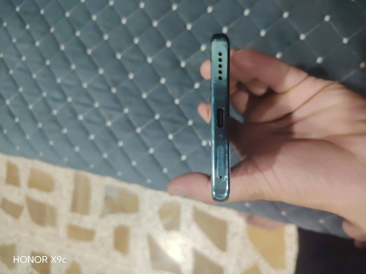 السلام عليكم
متوفر هونر.x9b جهاز حيل نضيف 

وشرط ما مفتوح مع كامل ملحقاته 

مراوس مع ايفون او بيع
 
السعر 275 وبي مجال قليل

*********** واتساب
