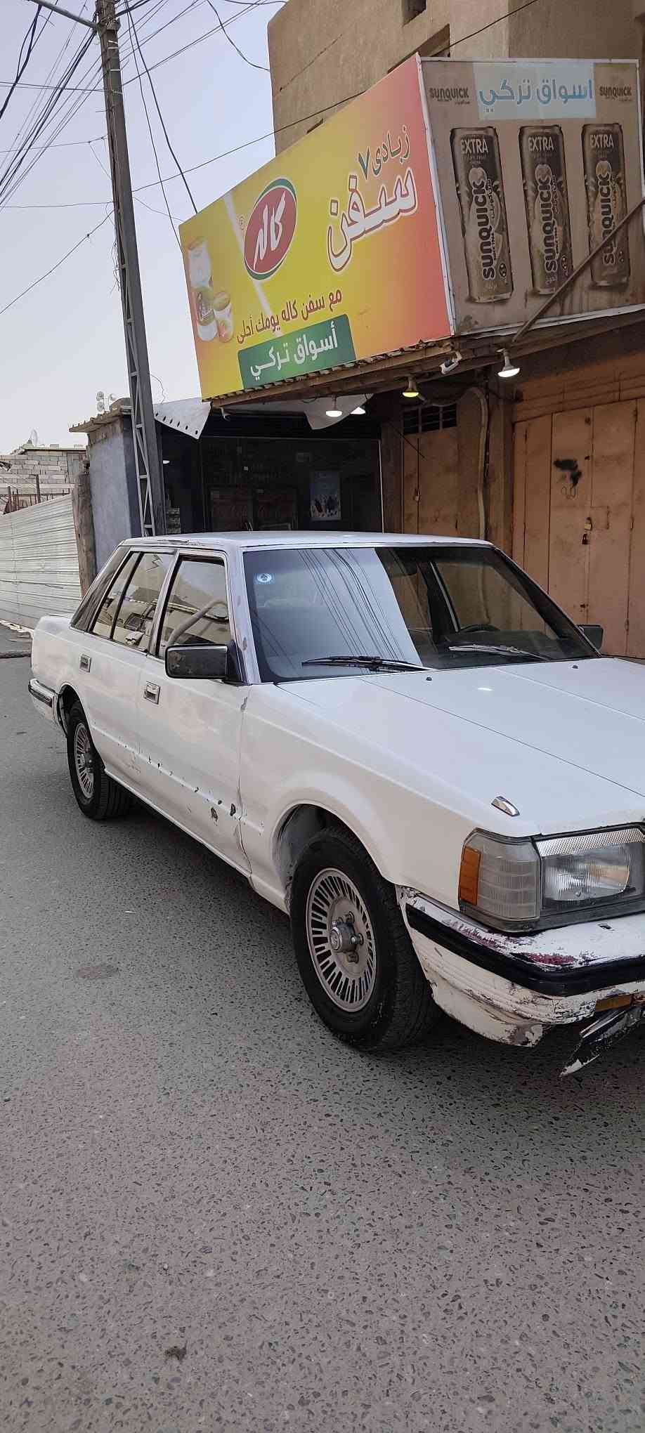 سوبر موديل 1986 سياره جاهزه كير محرك حداده رقم واسط بأسمي انكليزي تبريدها نقص كمريسر السعر 38 وبيها مجال 
*********** ابو الخصيب, البصرة
