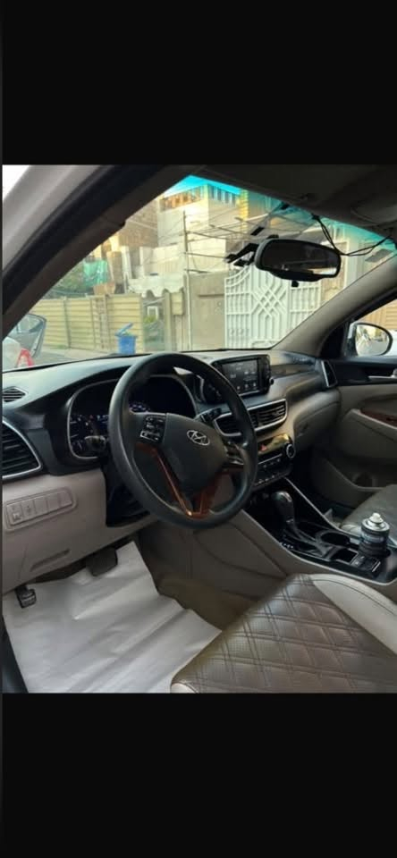 السعر مناسب جدا توسان 2019 خليجي
رقمه بغداد انكليزي باسمي 

محرك كير مكفول حجم محرك 2000

موصفات سياره فول عدا الفتحه

بصمة تشغيل

حساسات اماميه وخلفيه

كامرة خلفيه

شاشه كَبيره

شحن وايرلس لاسلكي

منافذ يو اس بي اوكس

تحكمات ستيرن

بصمة ابواب

كشن سايق كهرباء

سايد بريك بل رجل

ثلاثة انضمة قياده

مري شفط واشاير بل مري

مثبت سرعه

تبريد قطعتين

رقم بغداد انكليزي 

سياره جاهزه وكامله اي نقص مابيها

سونار مع الصور

مكان بغداد الكرخ 

السعر 129 ورقه 

‭***********

نص مكتوب في الصور:
- الإثنين