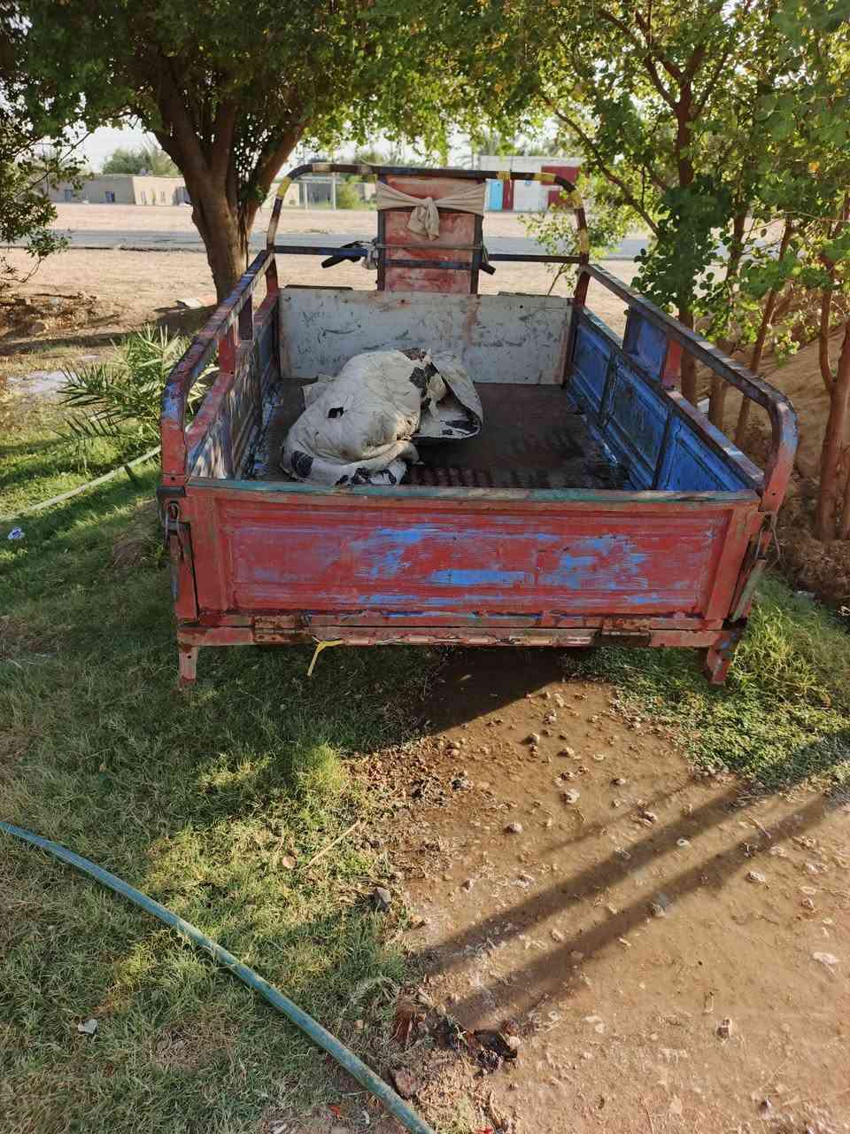 السلام عليكم ستوته للبيع جاهزة مكينه صار اربع تشهر من شديتها كهربايات شغاله مكاني غماس السعر خاص 
***********
