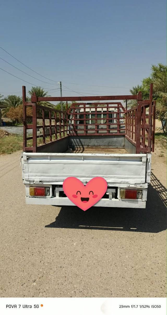 السلام عليكم كيا بنكو موديل ٩٦ رقم ذي ديالى الدولي الجديد والهزه جديده كير ومكينه واكسل والشاصي مكفول الصدر جديد نقصها مشط استيرن  السعر 45$وبيها مجال مكاني صلاح الدين ناحيه يثرب للاستفسار الاتصال *********** اني مكلف بلنشر رجاءآ
