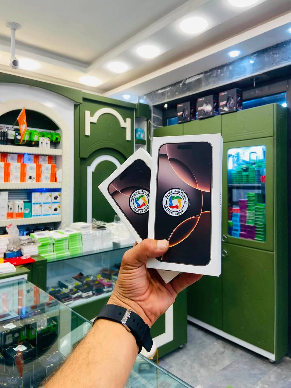 تتوفر لدينا كافة أنواع الأجهزة الذكية:
• 🍏 أيفون (بجميع الإصدارات)
• 🤖 أندرويد بمختلف الماركات
• 📱 هواوي
• 💻 تابلت بجميع الأنواع والأحجام
كلشي موجود وبأقساط مريحة تناسب الكل! لا تفوت الفرصة وزورنا اليوم.
📍 العنوان: تكريت - شارع الزهور
📞 للإستفسار والحجز، يرجى الاتصال على الرقم:
***********

