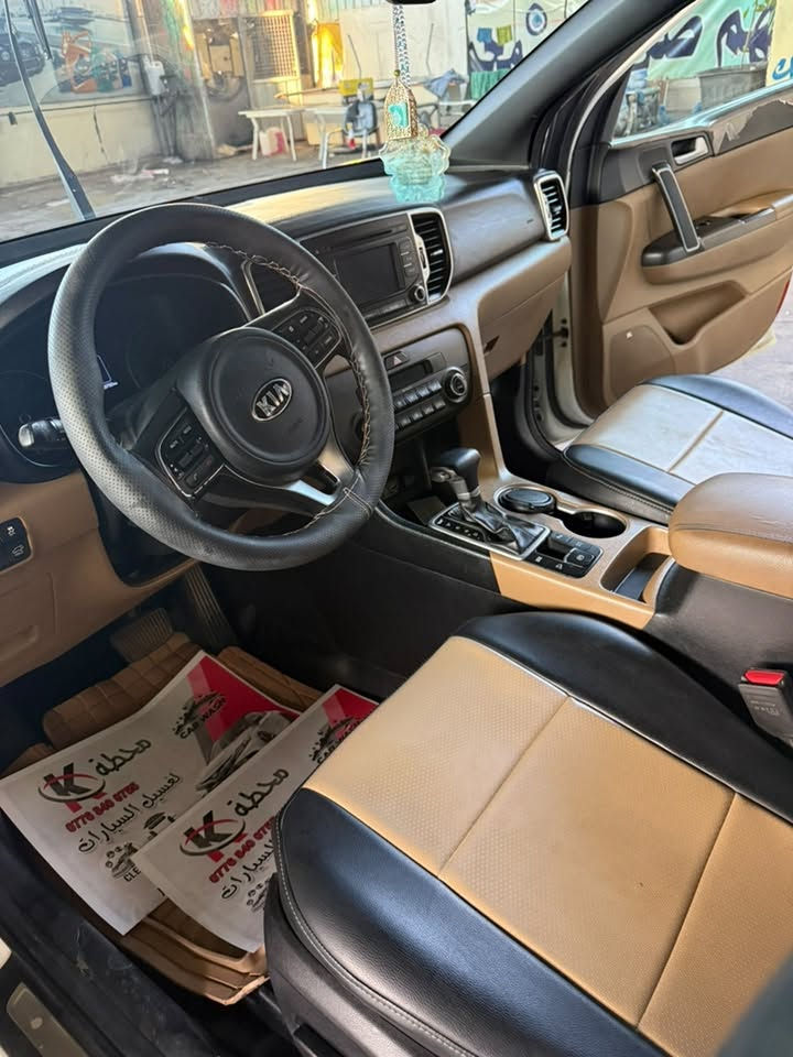 سبورتج خليجي 2018 رقم بغداد دولي
محرك 2000 دوش
كراسي كهرباء اوتو هولد هاندبريك بصمه ونظام منحدرات كشاف رباعي وزراك لايت ومودات قيادة
بانوراما وصندوق كهرباء
حساسات امامي خلفي وكامرة خلفية
بردة خلفية
كشنات جلد ومخمل
تبريد بيانو منفصل
ومودات قيادة ونظام ترحيب وبصمة دخول انارة داخلية وخارجية كلها led
سستم صوت JBL
سياره غراضها كامله ومغلفه ارضيات وكشنات جلد
بيها دعامية امامية مبدلة ومصبوغة عند شركة كيا وبارد بسيط جدا بحافة بنيد فقط باقي مكفول كفالة عامه
سعر 195 وبيها مجال 
مكان بغداد العطيفية
***********
